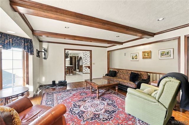 9615 The Maples, Clarence, NY 14031