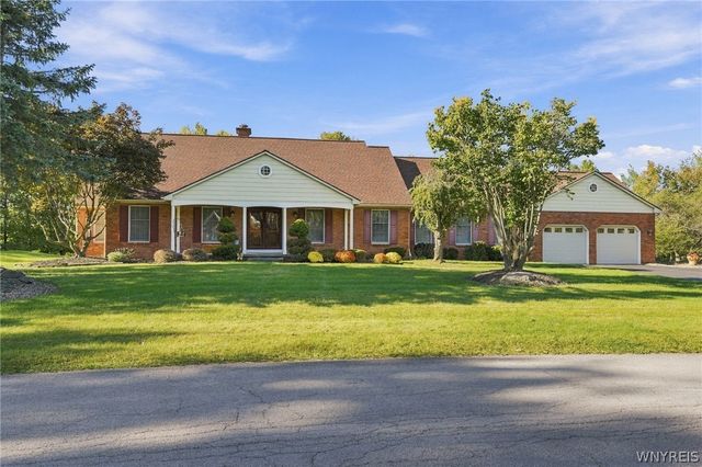 9615 The Maples, Clarence, NY 14031
