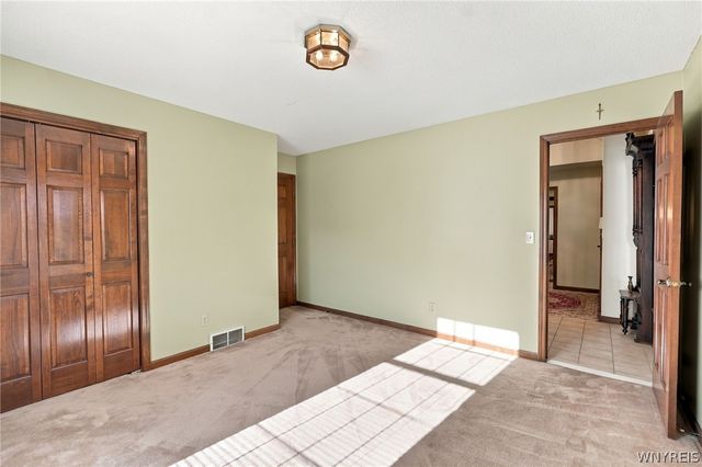 9615 The Maples, Clarence, NY 14031