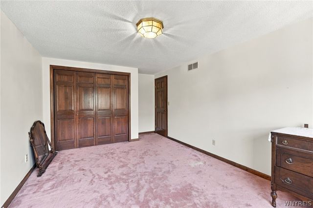9615 The Maples, Clarence, NY 14031
