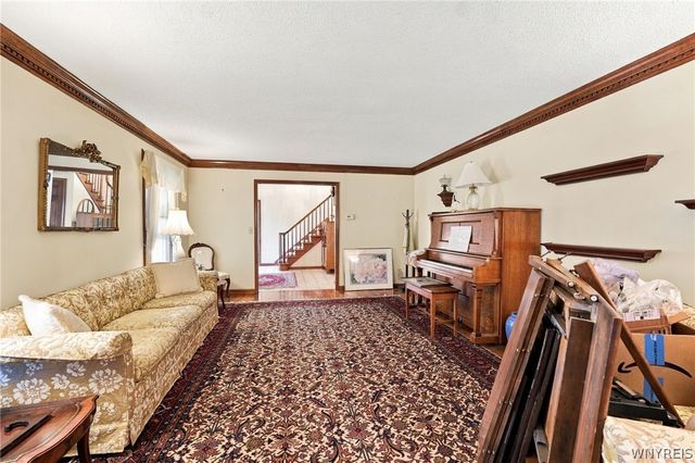 9615 The Maples, Clarence, NY 14031
