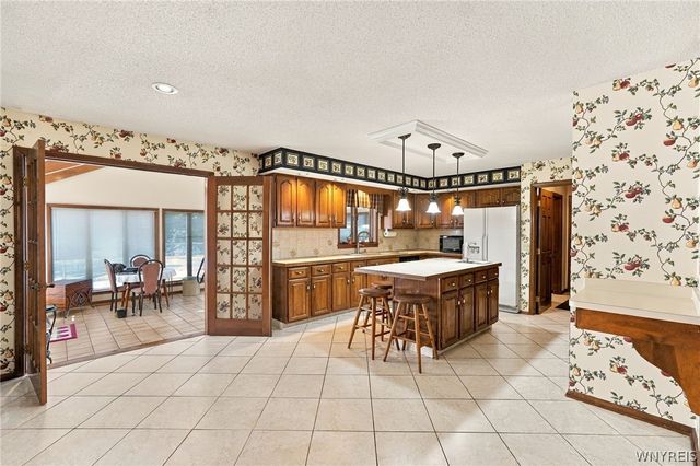 9615 The Maples, Clarence, NY 14031