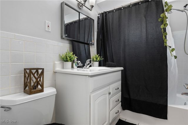 9933 Cynthia Drive, Twinsburg, OH 44087