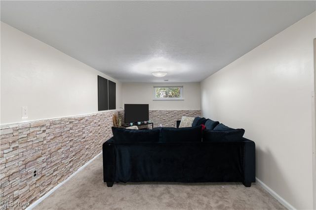 9933 Cynthia Drive, Twinsburg, OH 44087