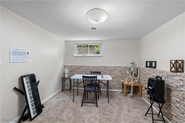 9933 Cynthia Drive, Twinsburg, OH 44087