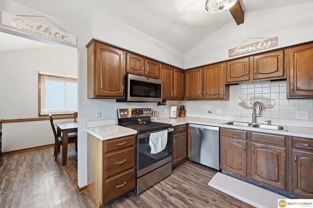 2835 S 146th Street, Omaha, NE 68144