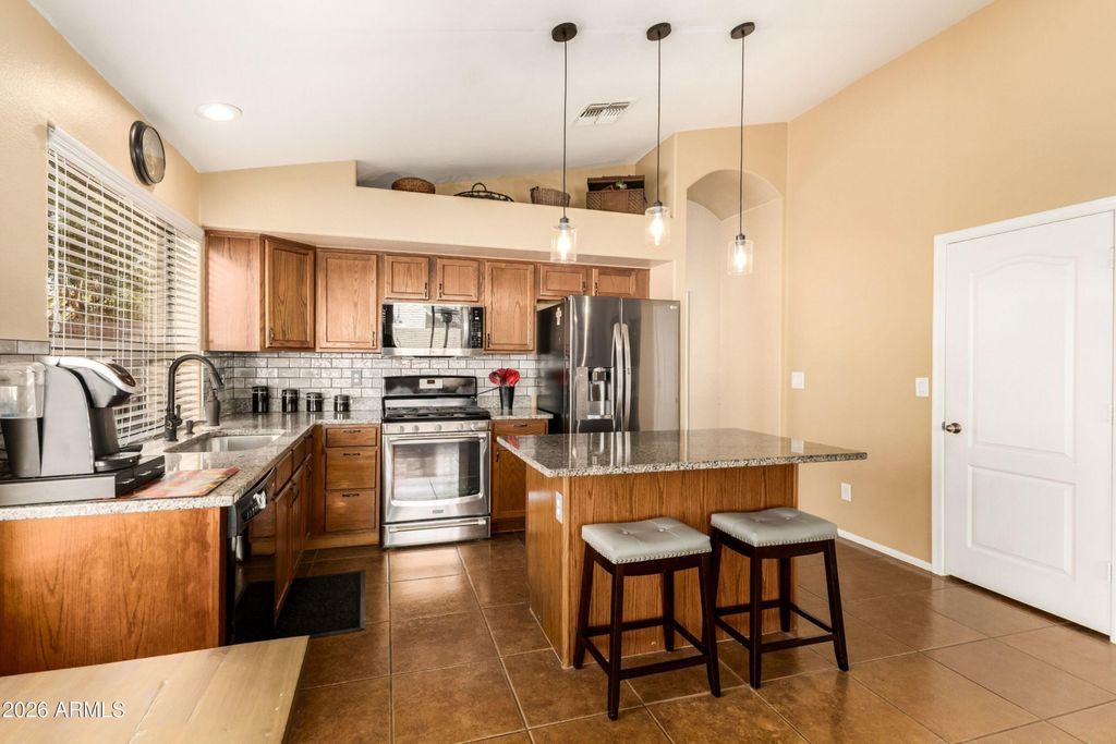 Image 11 of property listing at 42574 W Chambers Drive, Maricopa, AZ 85138