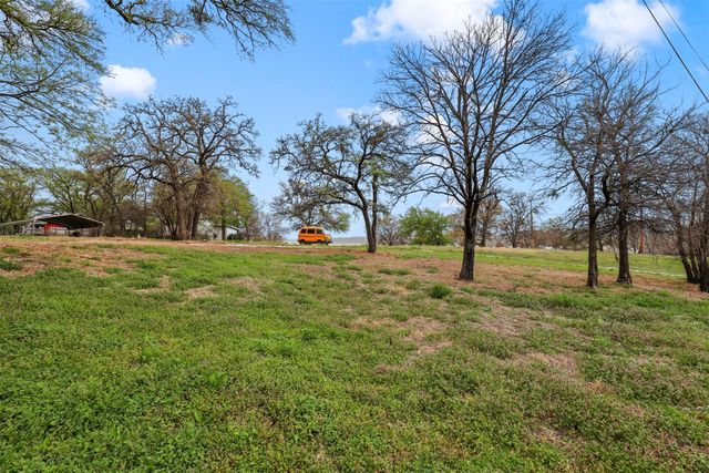 8501 Heron Drive, Fort Worth, TX 76108
