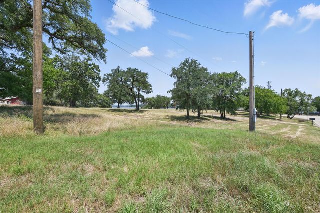 8501 Heron Drive, Fort Worth, TX 76108