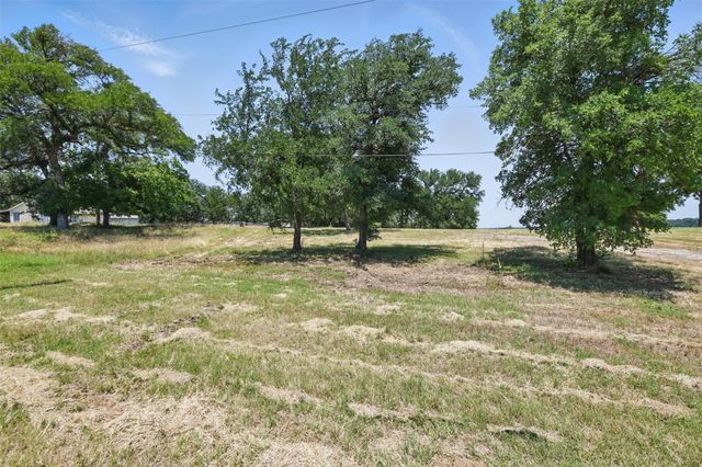 8501 Heron Drive, Fort Worth, TX 76108