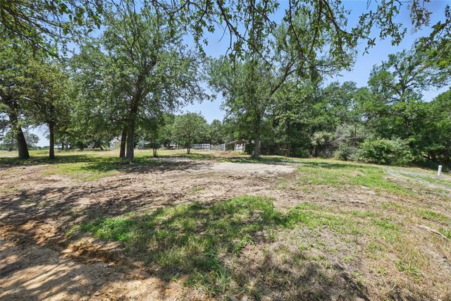 8501 Heron Drive, Fort Worth, TX 76108