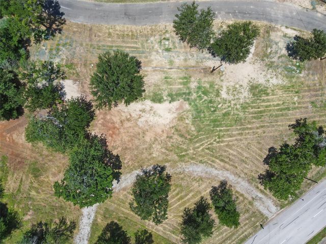8501 Heron Drive, Fort Worth, TX 76108
