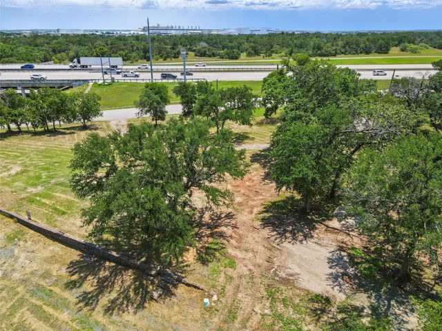 8501 Heron Drive, Fort Worth, TX 76108