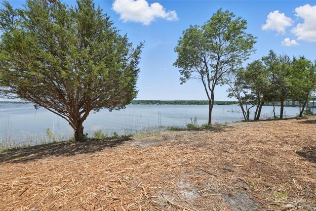 8501 Heron Drive, Fort Worth, TX 76108