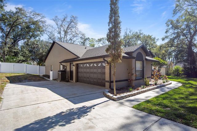 1190 DEER LAKE CIRCLE, Apopka, FL 32712