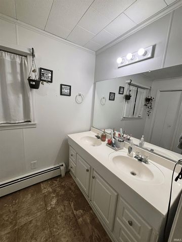 414 W Washington Street, Fairmount, IN 46928