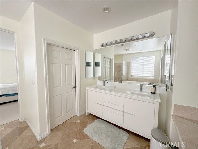 644 Milford, Los Angeles, CA 90042