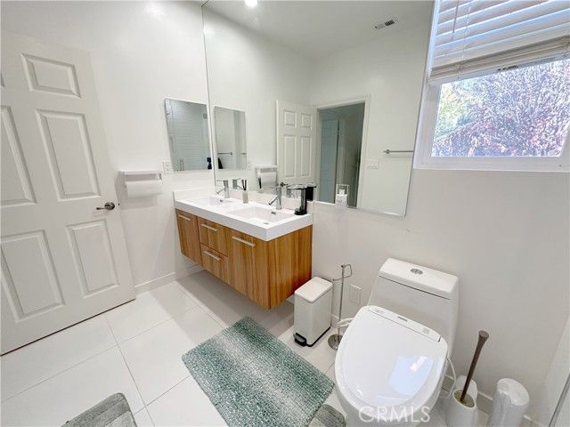 644 Milford, Los Angeles, CA 90042