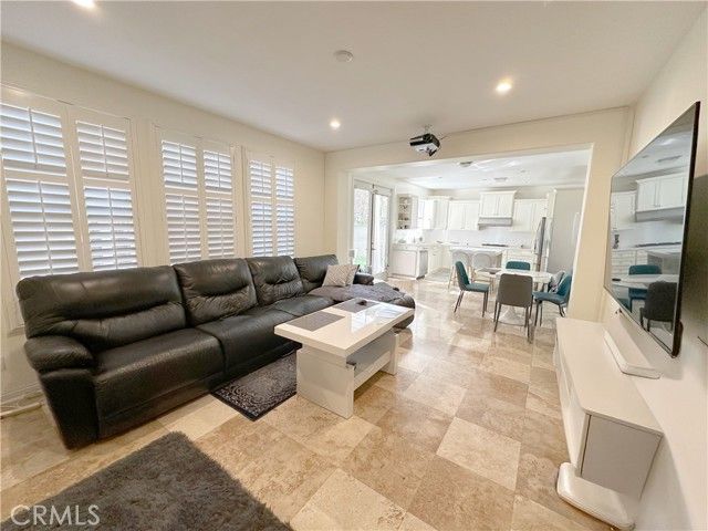 644 Milford, Los Angeles, CA 90042