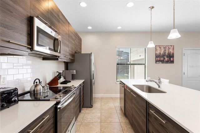 137 ANGELAS AVENUE, Haines City, FL 33844