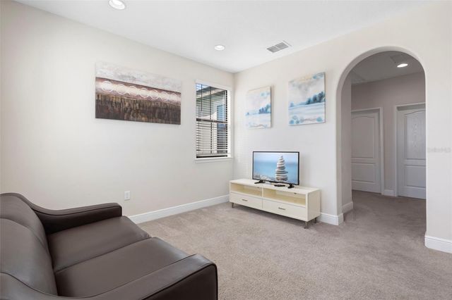 137 ANGELAS AVENUE, Haines City, FL 33844