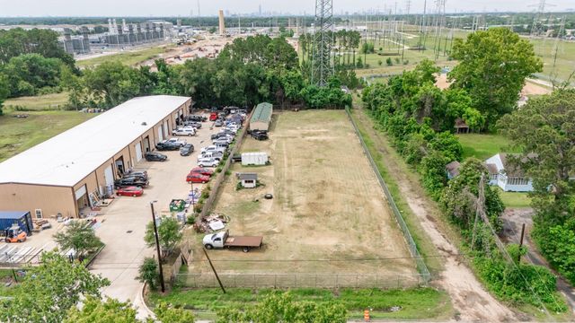 4628 Allum Road, Houston, TX 77045