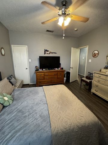 1225 Grand Central Parkway, Fort Worth, TX 76131