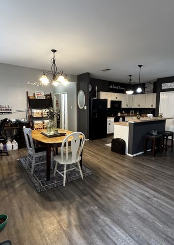 1225 Grand Central Parkway, Fort Worth, TX 76131