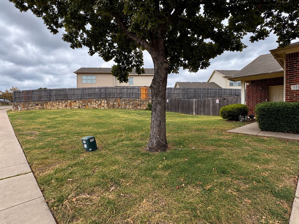 1225 Grand Central Parkway, Fort Worth, TX 76131 — photo 2