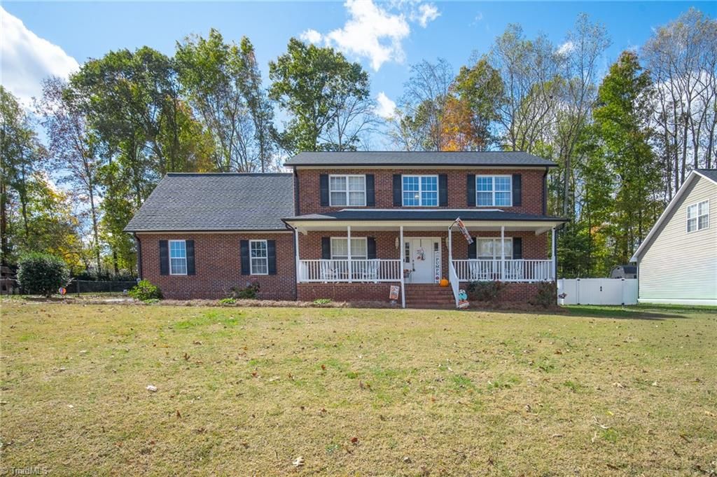 284 Arbor Trail, Thomasville, NC 27360