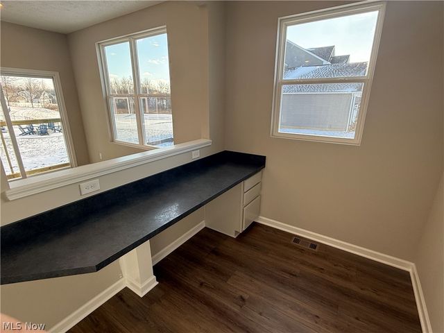 3790 Golden Wood Way, Green, OH 44685