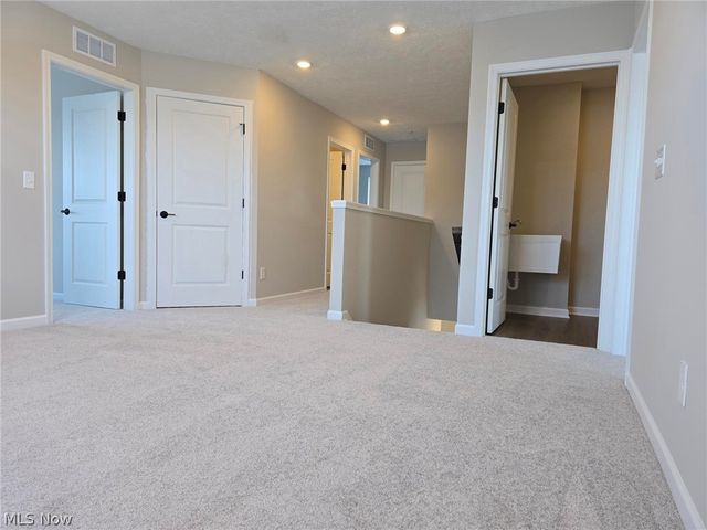 3790 Golden Wood Way, Green, OH 44685