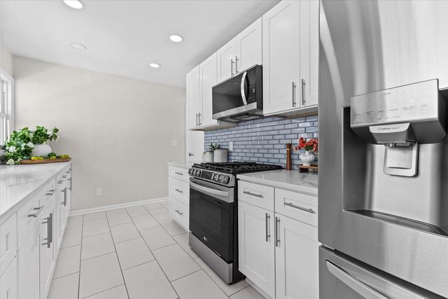 4410 Goleys LANE, Racine, WI 53404