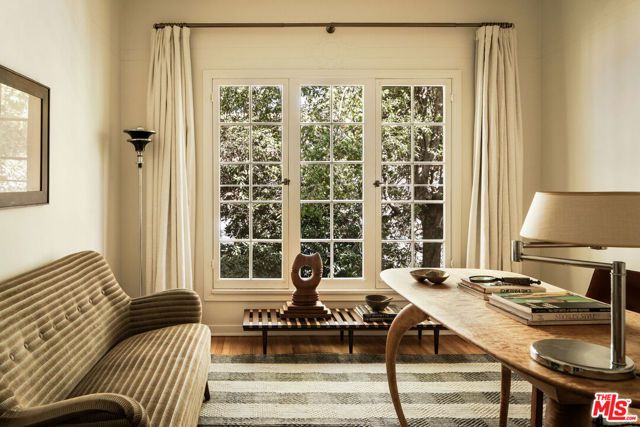 6051 Scenic Avenue, Los Angeles, CA 90068