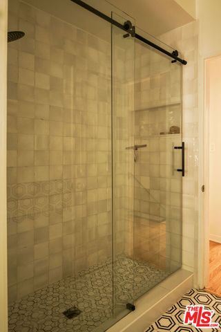 6051 Scenic Avenue, Los Angeles, CA 90068