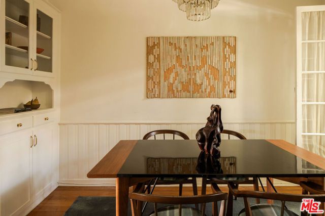 6051 Scenic Avenue, Los Angeles, CA 90068