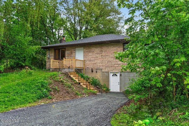 17 Onesquethaw Creek Road, New Scotland, NY 12067