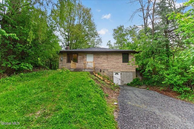 17 Onesquethaw Creek Road, New Scotland, NY 12067