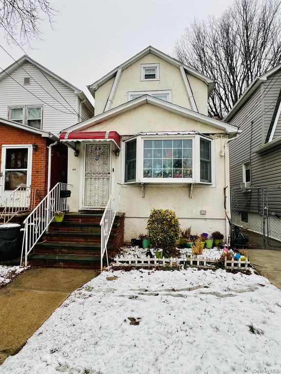 71-19 Nansen Street 2nd Floor, Forest Hills, NY 11375