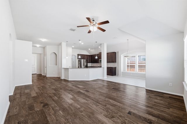 104 Cadyn Drive, Keene, TX 76059