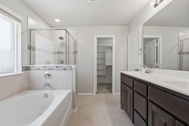 104 Cadyn Drive, Keene, TX 76059