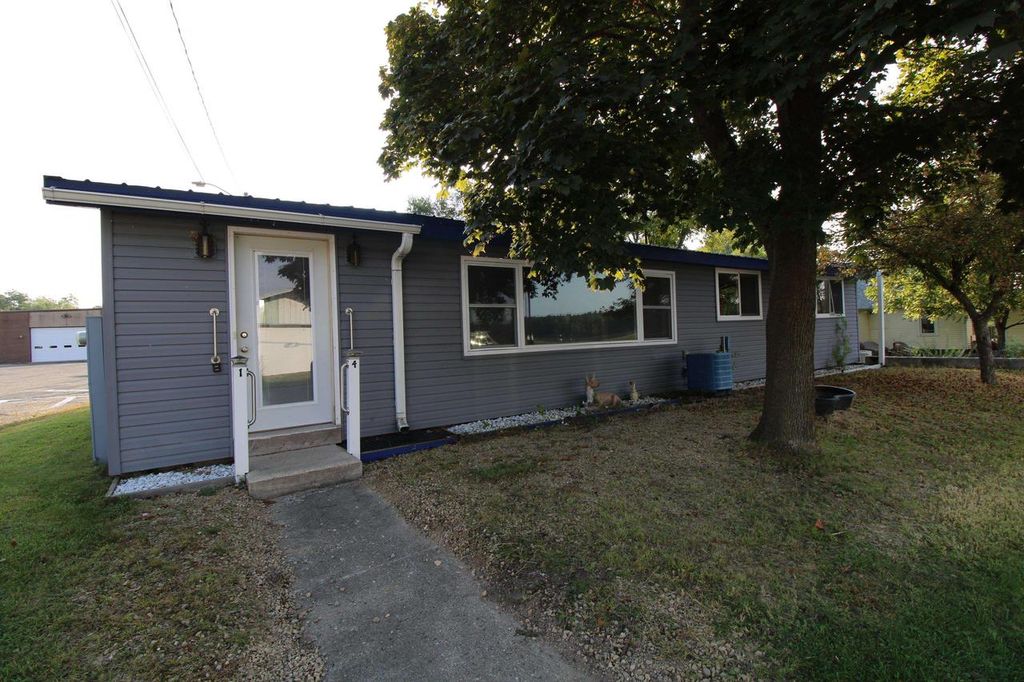 14 Sunset Drive, Montello, WI 53949