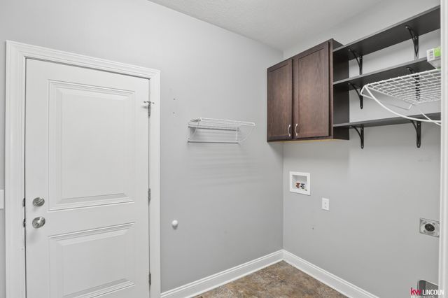 7256 Rutha Lane, Lincoln, NE 68516