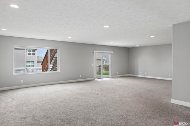 7256 Rutha Lane, Lincoln, NE 68516