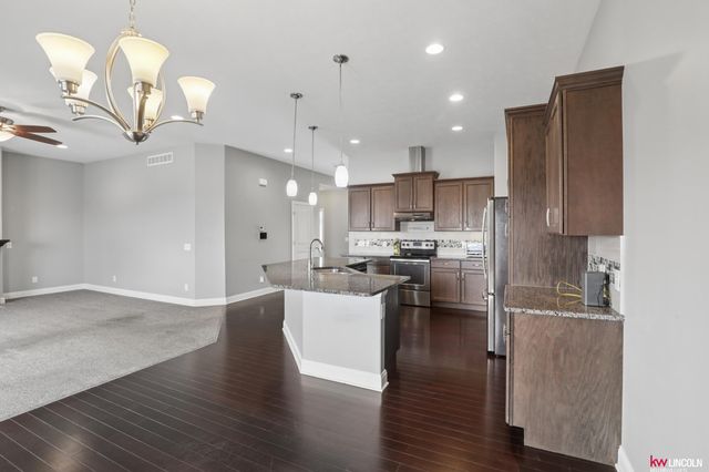 7256 Rutha Lane, Lincoln, NE 68516
