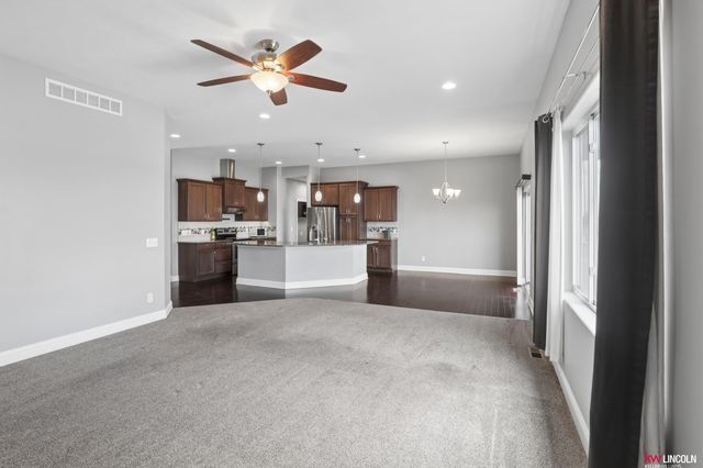 7256 Rutha Lane, Lincoln, NE 68516