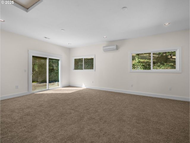 55600 E HIGHWAY 26, Sandy, OR 97055