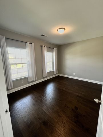 319 Carellton Dr, Gallatin, TN 37066