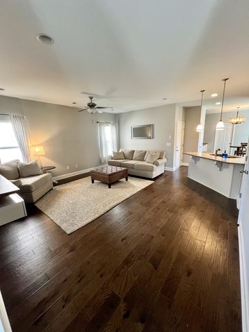 319 Carellton Dr, Gallatin, TN 37066