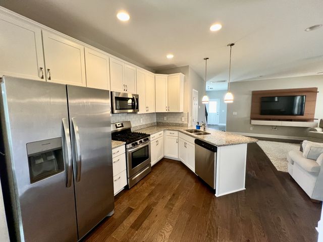 319 Carellton Dr, Gallatin, TN 37066